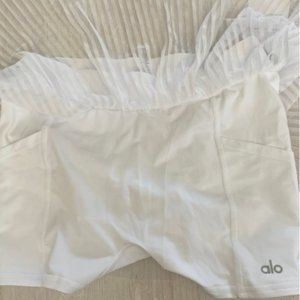 Alo yoga mesh flirty tennis skirt